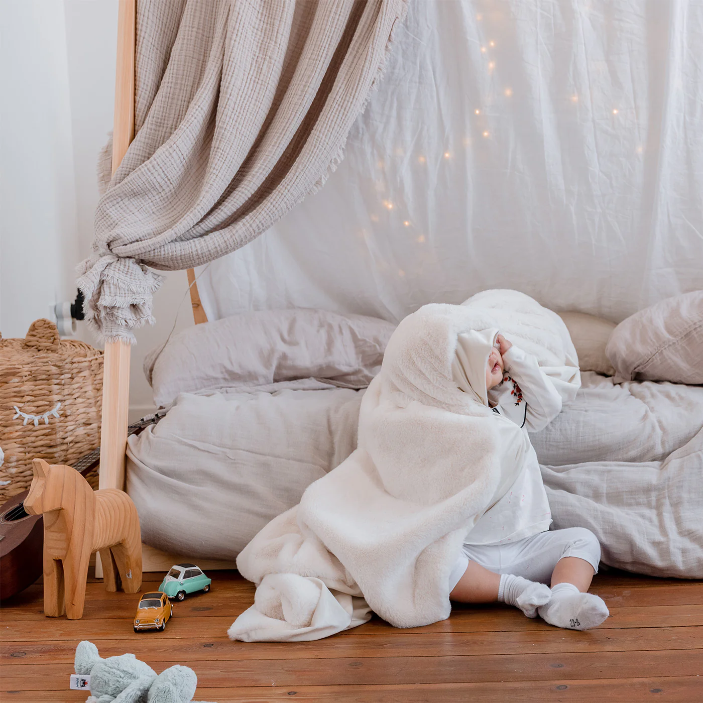 Cama Tipi Plumas para niños - Cama montessori - Image 4